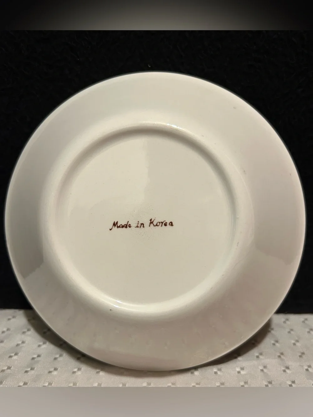 Action Korea 7.25 Bowl-Brown with Carrot Design Made In Korea Vintage 1970s